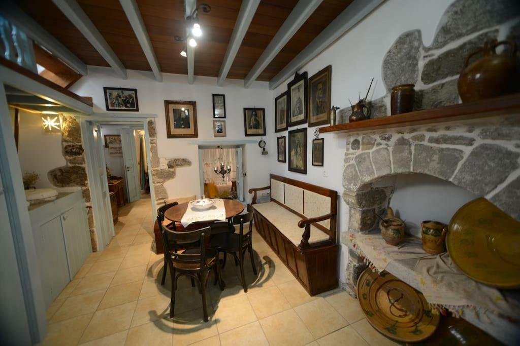 Old Traditional House Mandraki  Exterior photo